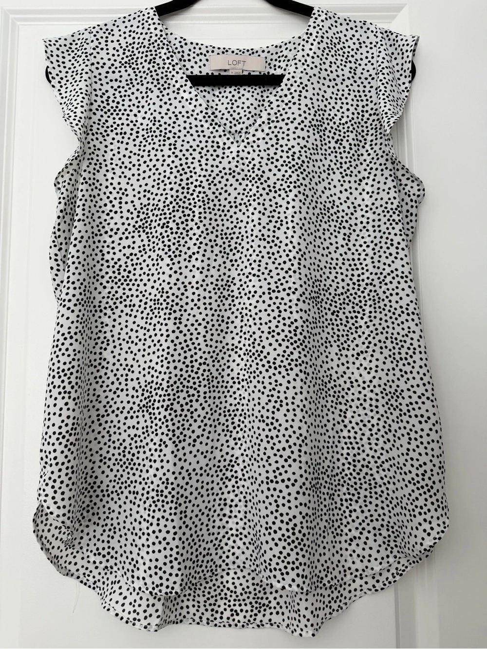 LOFT Animal Print Blouse in White & Black Size Medium Like New